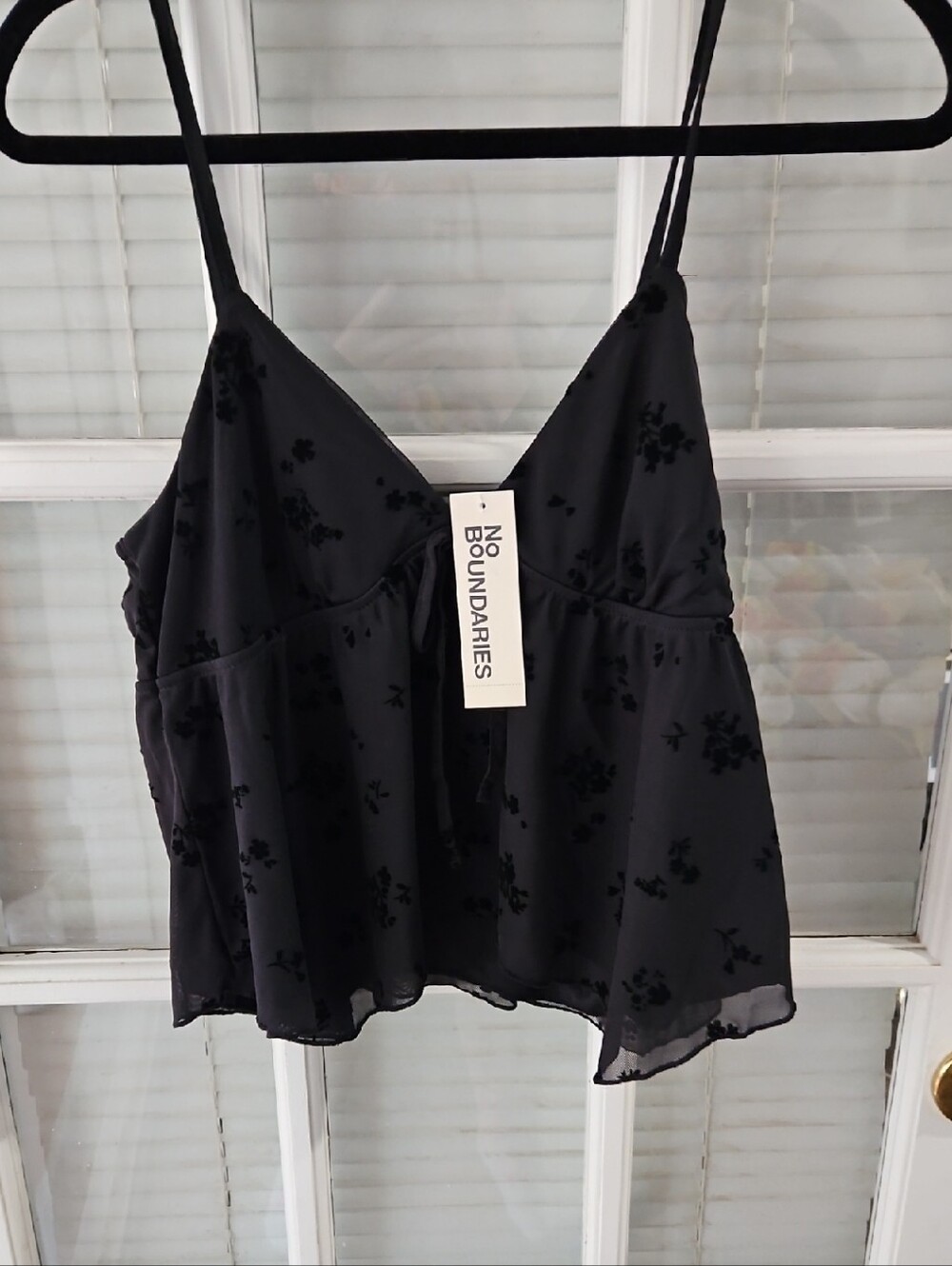 ❤️ NWT No Boundaries Black Floral Velvet-Trim Cami. Sz L